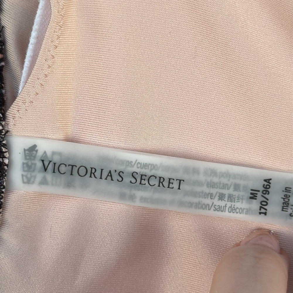 Victoria’s Secret leopard print bikini, lace up, smocked fabric, size medium - Picture 6 of 6